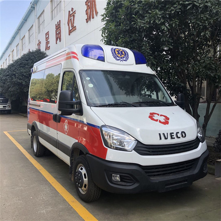 Type hôpital à usage moyen mobile de gazole d'IVECO 4*2 d'ambulance d'ICU