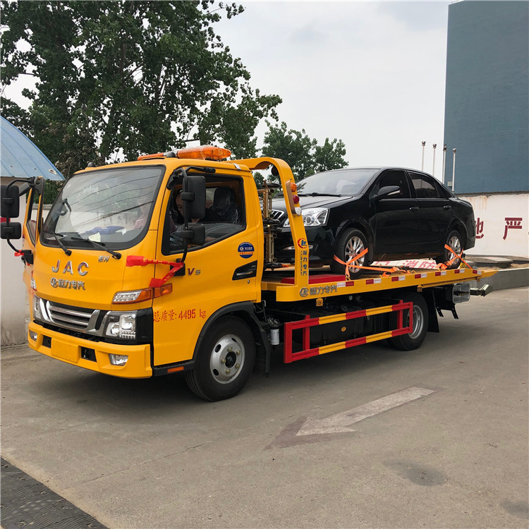JAC Wheel Lift Tow Truck 100km/H Max Speed, droit de 4 Ton Flatbed Tow Truck Light