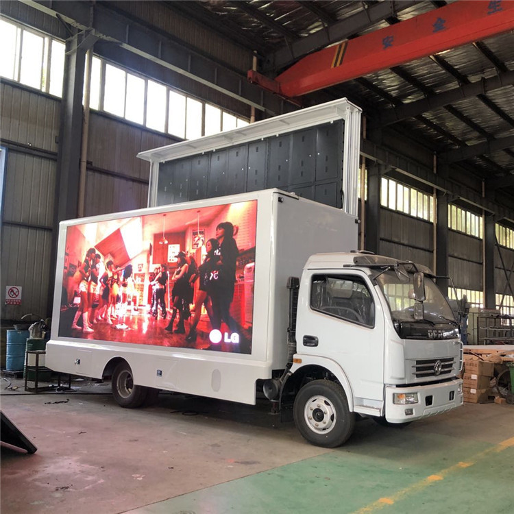 Le camion mobile de Dongfeng a mené le véhicule mobile de la publicité de l'affichage 4x2 LED imperméable pour extérieur
