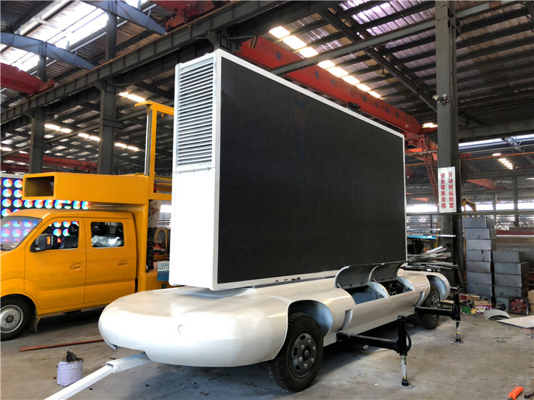 taille de module de la remorque 192*192mm de la publicité de 220V LED, remorque de panneau d'affichage de Digital de Double-axe