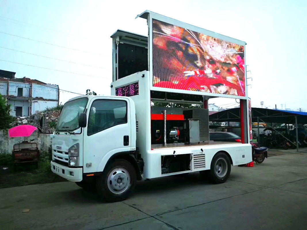 Camion mobile de publicité visuel extérieur de panneau d'affichage 3840*1728mm P4 avec de levage hydraulique