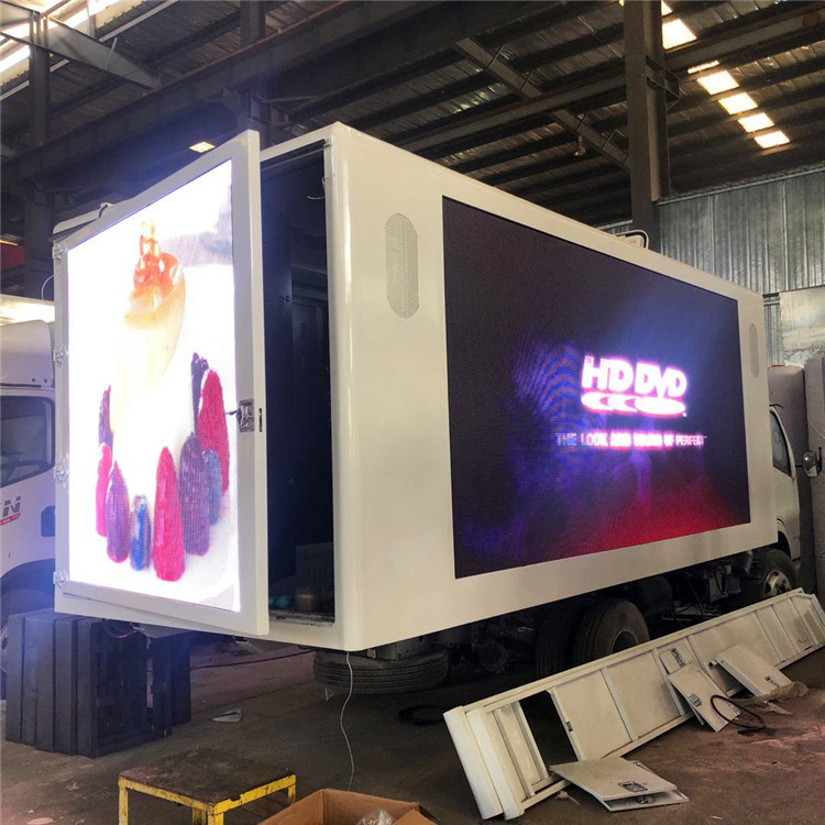 la publicité mobile polychrome de panneau d'affichage de Digital de 3 côtés de camion de boîte de 18ft P6 LED