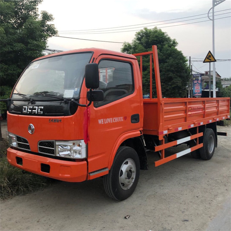 type de faible puissance de gazole du camion 82hp 4*2 de fourgons de la cargaison 100Km/h
