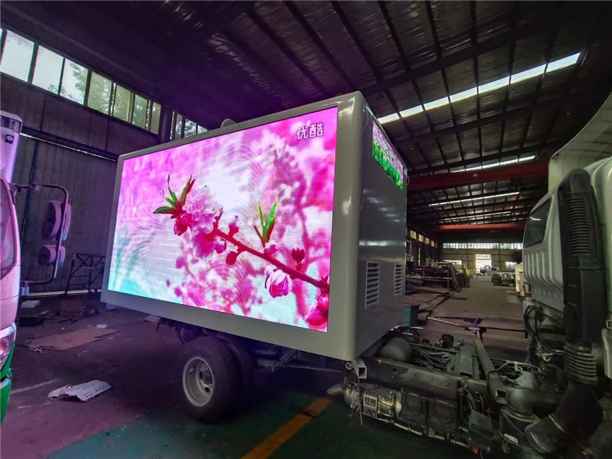 P5 P6 Publicité numérique Affichage LED mobile camion extérieur pleine couleur avec générateur