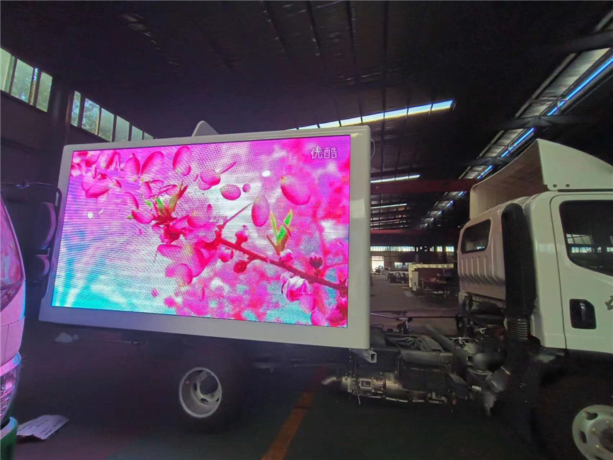P5 P6 Publicité numérique Affichage LED mobile camion extérieur pleine couleur avec générateur