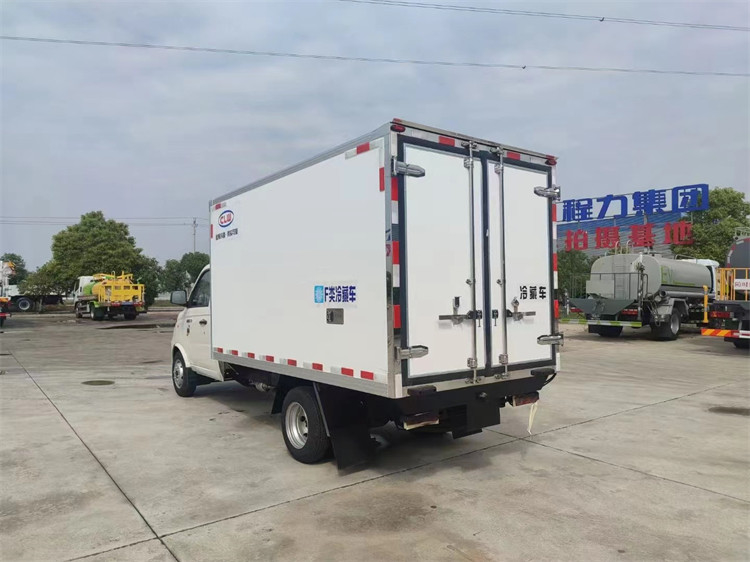 6 camion de congélateur de Foton Mini Refrigerator Truck 110km/H de roue petit à Dubaï