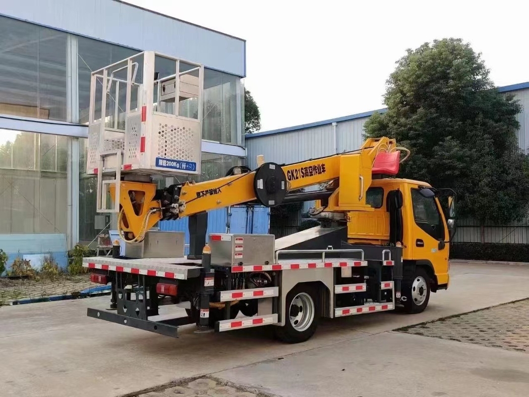 camion télescopique aérien de fonctionnement de haute altitude du camion 200kg de plate-forme de travail de seau de 21m