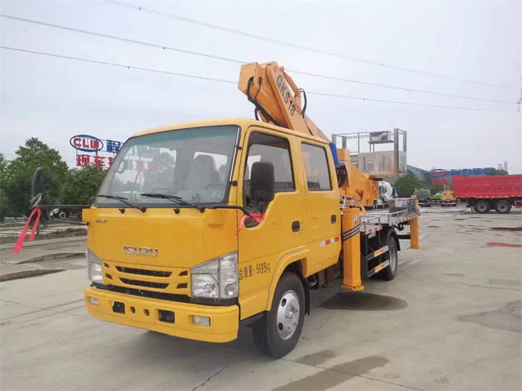 les camions à haute altitude d'opération de 24m troquent le camion aérien aérien monté de plate-forme de la plate-forme 4X2 de travail