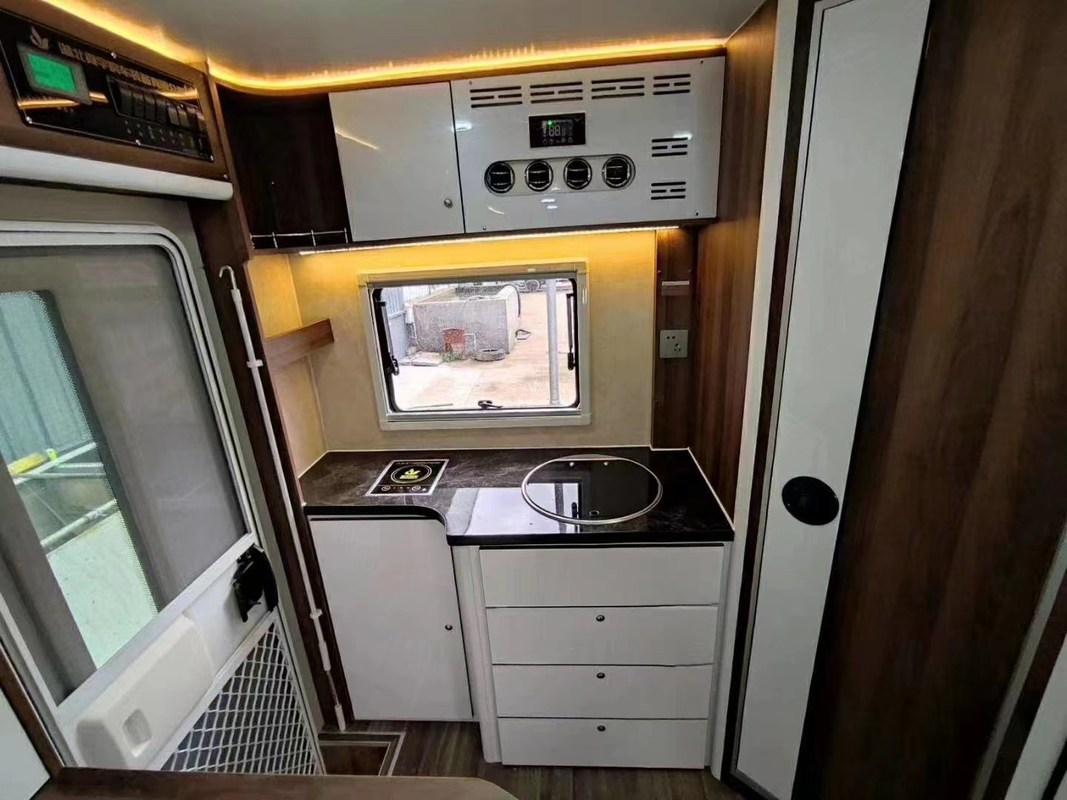 Trailer de voyage de luxe avec moteur 170 chevaux IVECO Camper Caravan OE NO OEM Service personnalisé