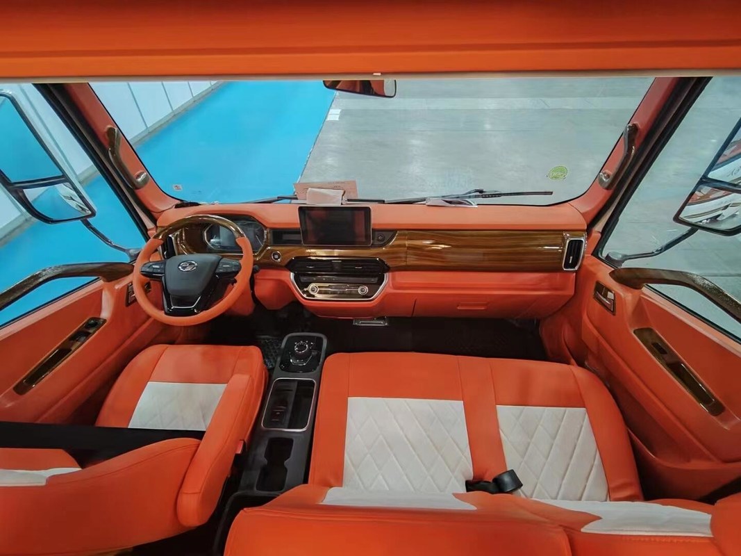 Caravane Yuejin S500 modèle C avec capacité de sommeil pour 4-6 personnes - CLW OE NO