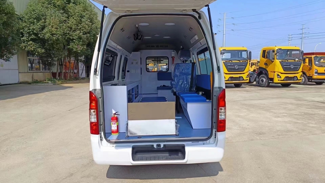 Type de voiture d'ambulance d'urgence Ford à transmission manuelle 2024