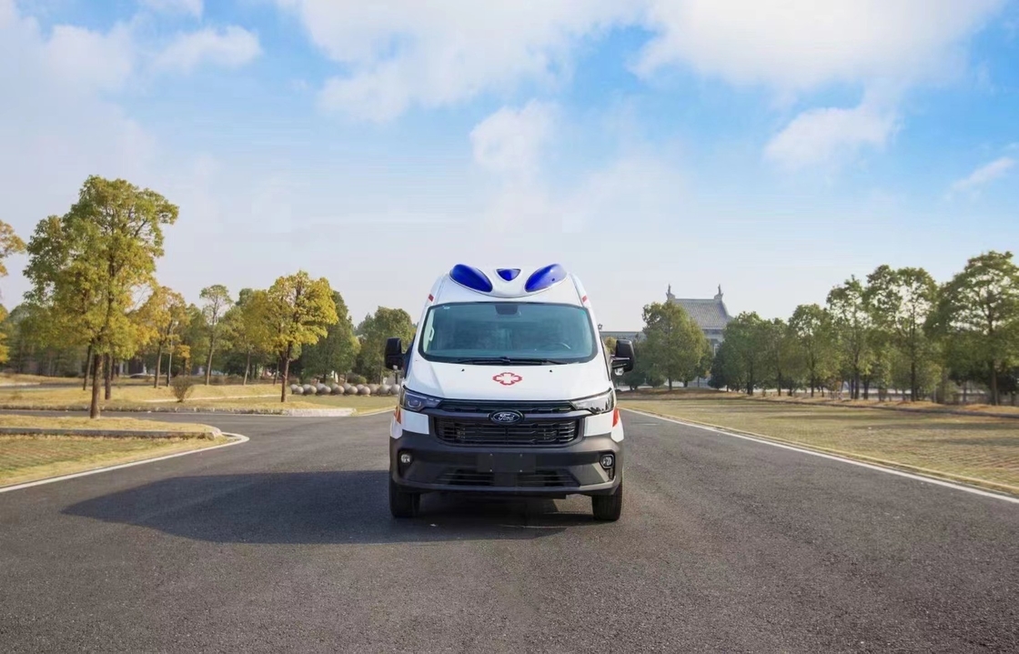 Euro 5 4*2 Ford Ambulance d'urgence avec équipement de premiers secours et armoire à côté