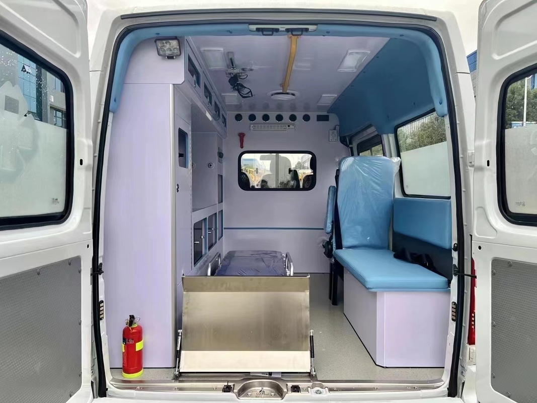 Chine 4*2 moteur diesel Ambulance d'urgence Voiture GVW 3510 Kgs Ambulance pour véhicules