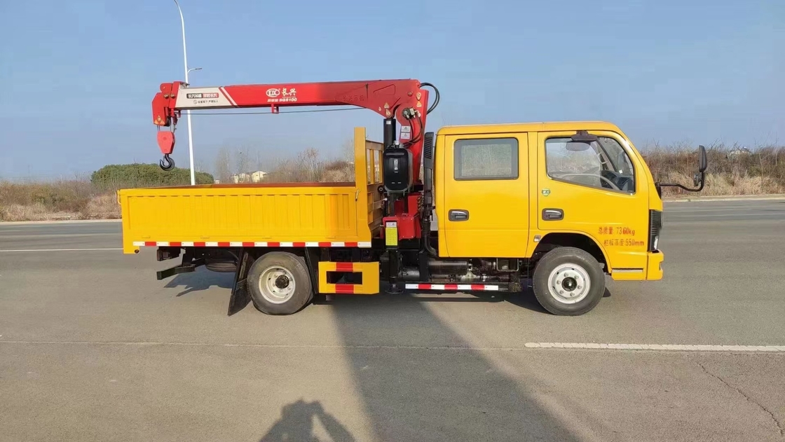 DF 3 personnes siège camion grue montée avec type de conduite RHD et 6 pneus