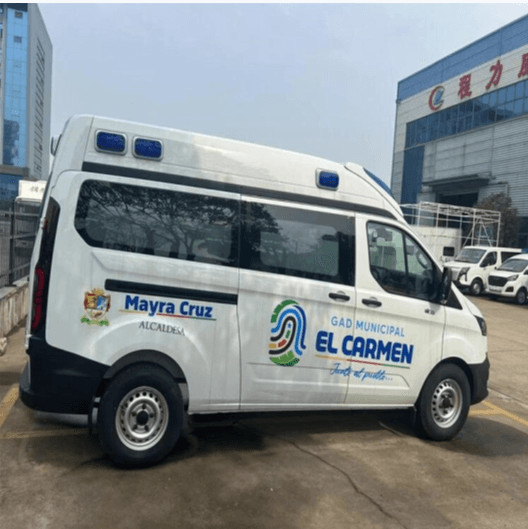 145 km/h service d'urgence Ambulance diesel à vendre avec type 215/75r16lt