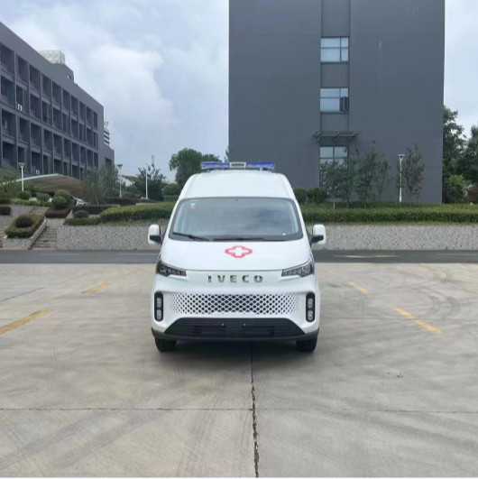 Mini type 3 voiture d'ambulance Puissance nominale 103 kW Vitesse maximale 145 km/h