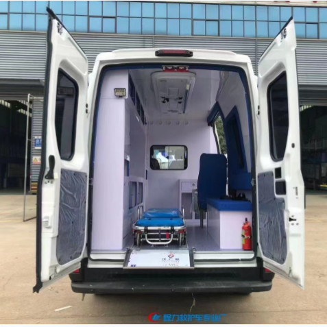 Ambulance Iveco 2800 mm Vans d'ambulance à roue basse avec 90 kW de puissance nominale et 3550 kg de poids brut