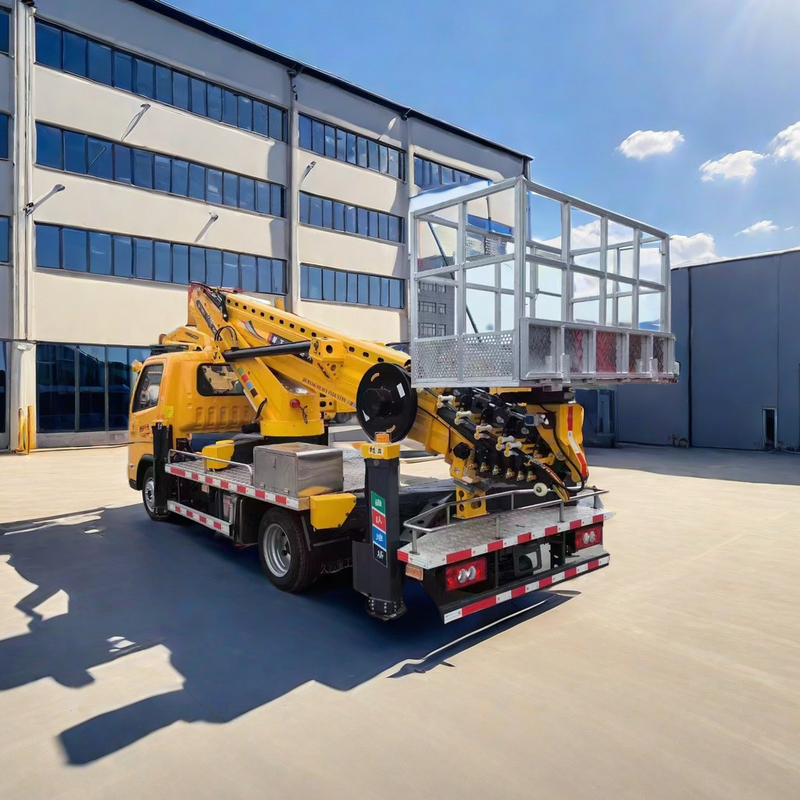Chine Foton 4*2 camion de travail aérien 24 mètres bras pliant 115HP personnalisé