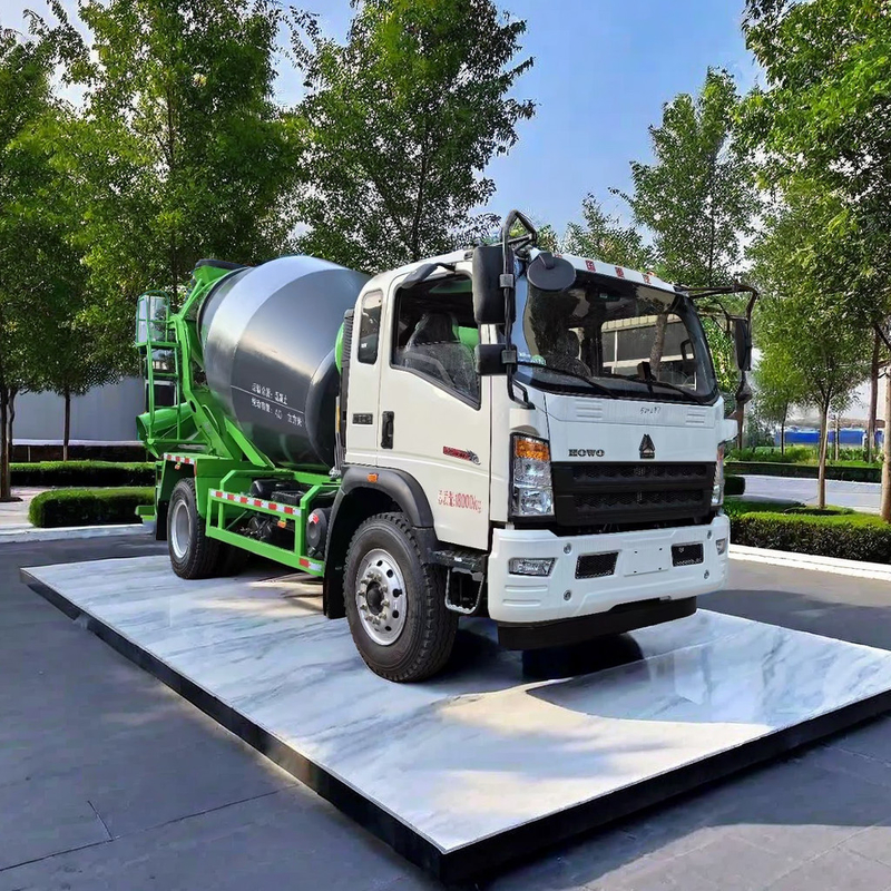 Mini Sinotruk HOWO 4*2 camion de béton 8 10 12 14 16 18 20 Cbms camion mélangeur