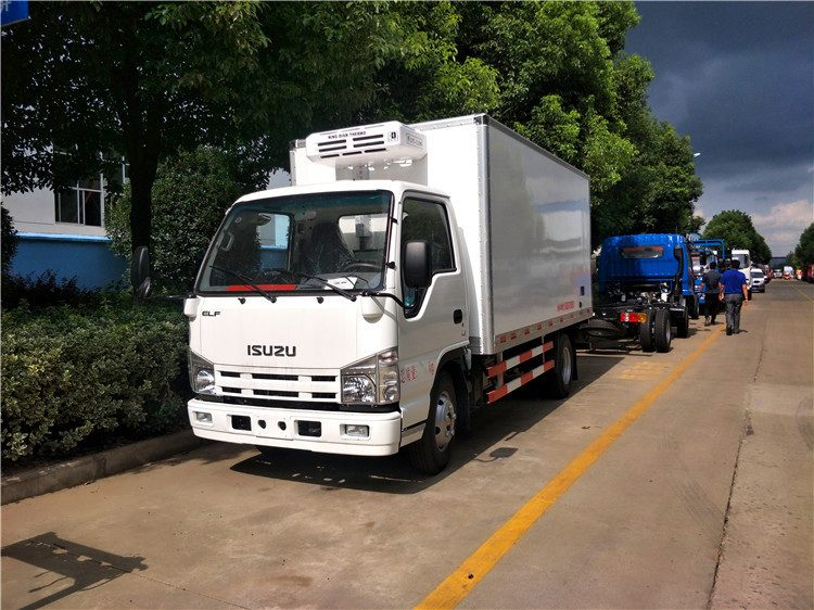 Japon 4*2 ISUZU Truck de la boîte à réfrigérateur Système PTO Truck congélateur de 5 tonnes