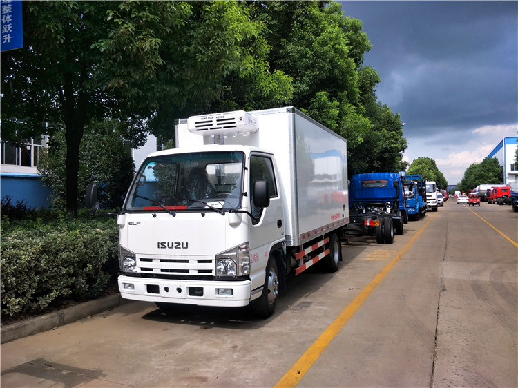 Japon 4*2 ISUZU Truck de la boîte à réfrigérateur Système PTO Truck congélateur de 5 tonnes