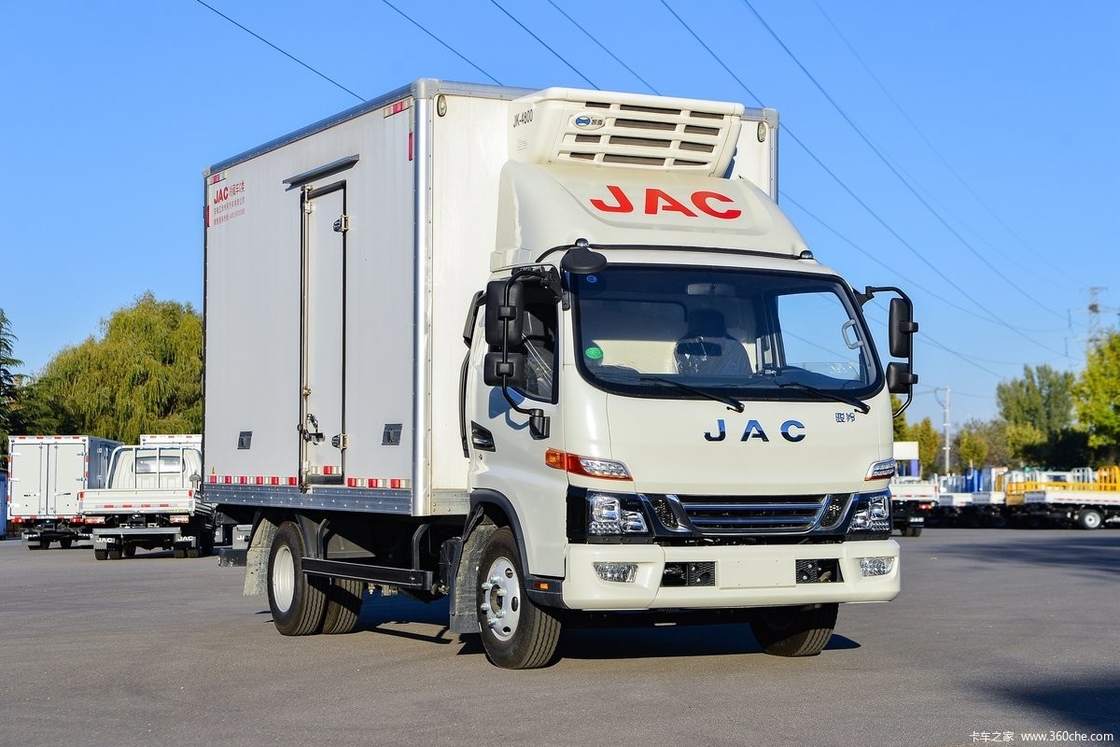 Vans de refroidissement Dongfeng 4x2 6x4 Ambulance Vans 10 tonnes -5 à -15 degrés