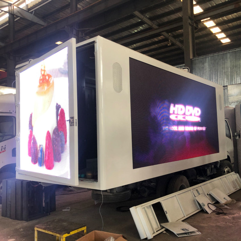 Corps de boîte de camion adapté aux besoins du client par 3840*1728mm du camion 18ft de panneau d'affichage de ColorLight LED