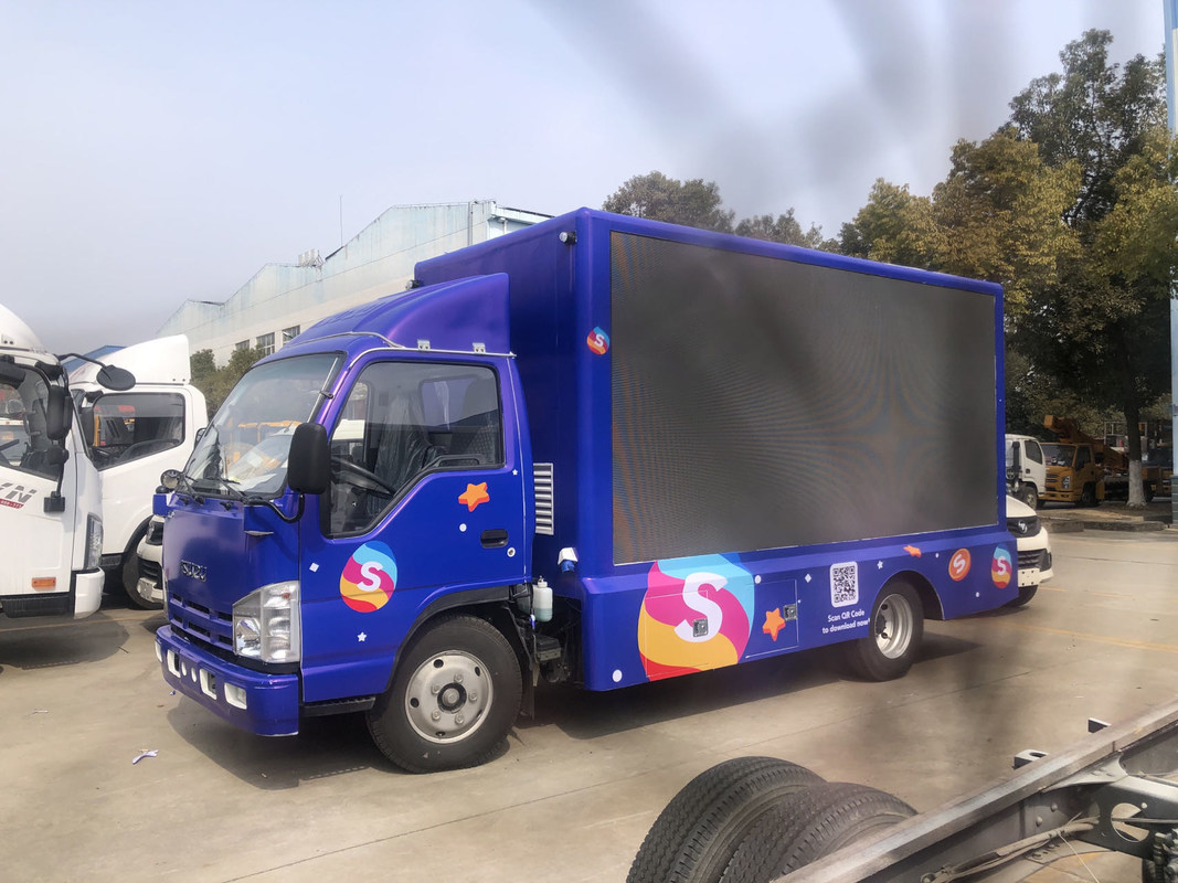 P4 5 6 Isuzu camion à affichage LED mobile 4X2 95 km/h camion mobile mini