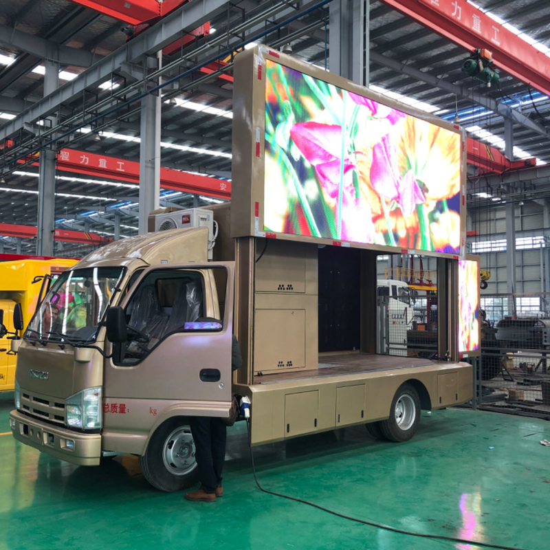 Isuzu 4×2 P6 Digital LED Billboard Truck 192*192mm 3 côtés Haute luminosité